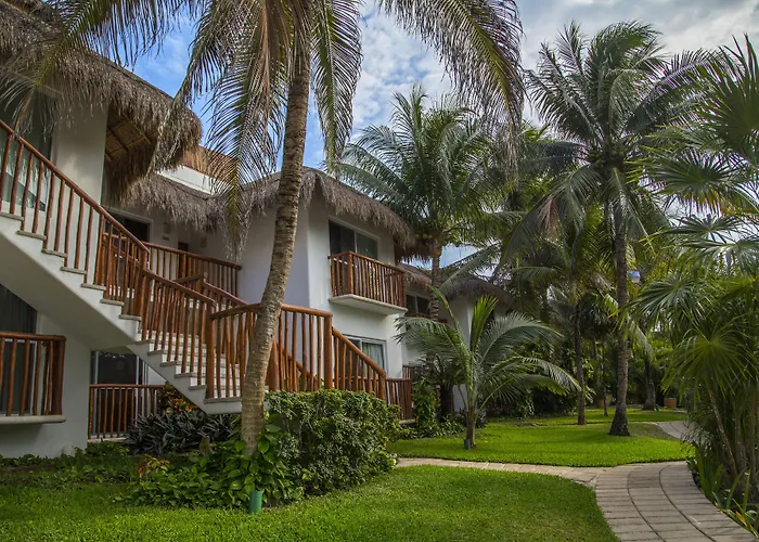 Las Villas Akumal Aparthotel